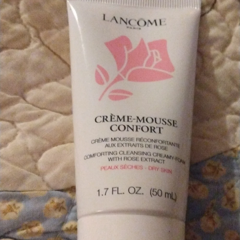 Lancome Rose Cleansing foam - Picture 1 of 3